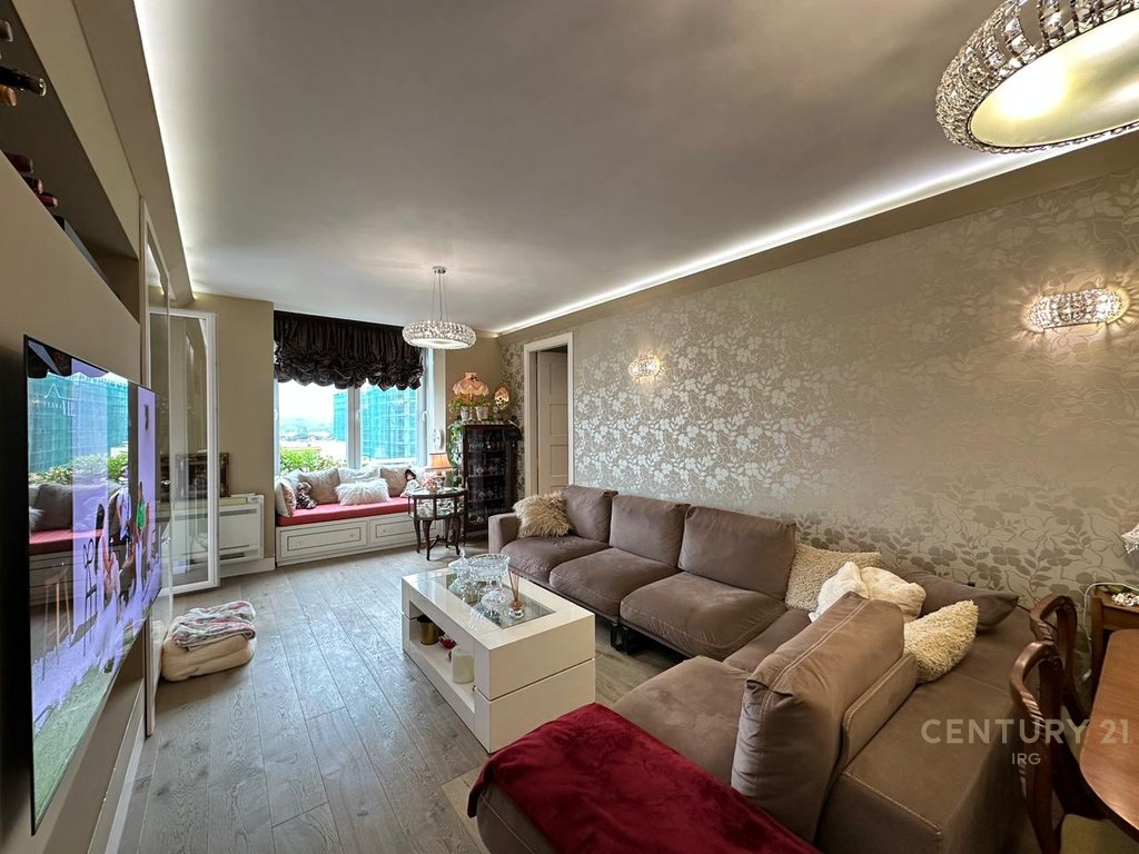 Apartament 3+1 per shitje tek rezidenca "White Tower", Komuna e Parisit!
