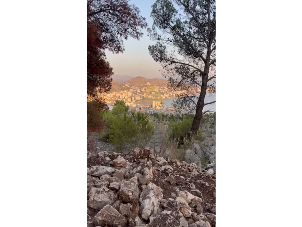 Ne sarande 320 metros quadrados espaço à venda!