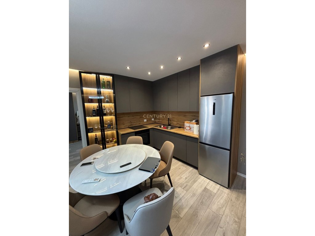 Oferta gratuita apartamento para alugar 1+1 + vaga de estacionamento