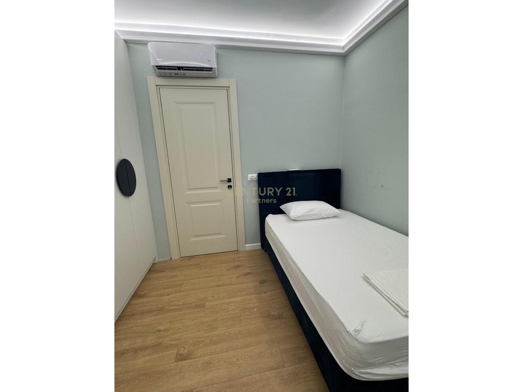 Shesim apartament 2+1+2+post parkimi ne vlore !