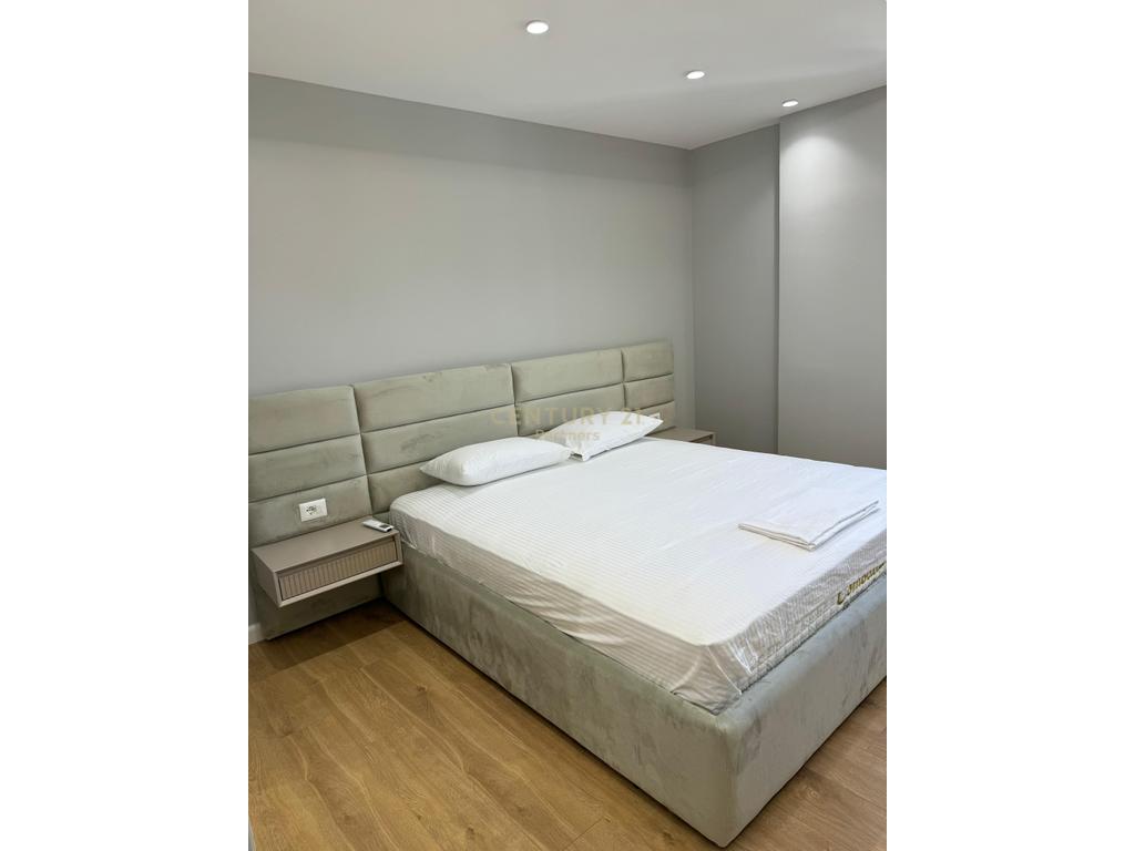 Shesim apartament 2+1+2+post parkimi ne vlore !