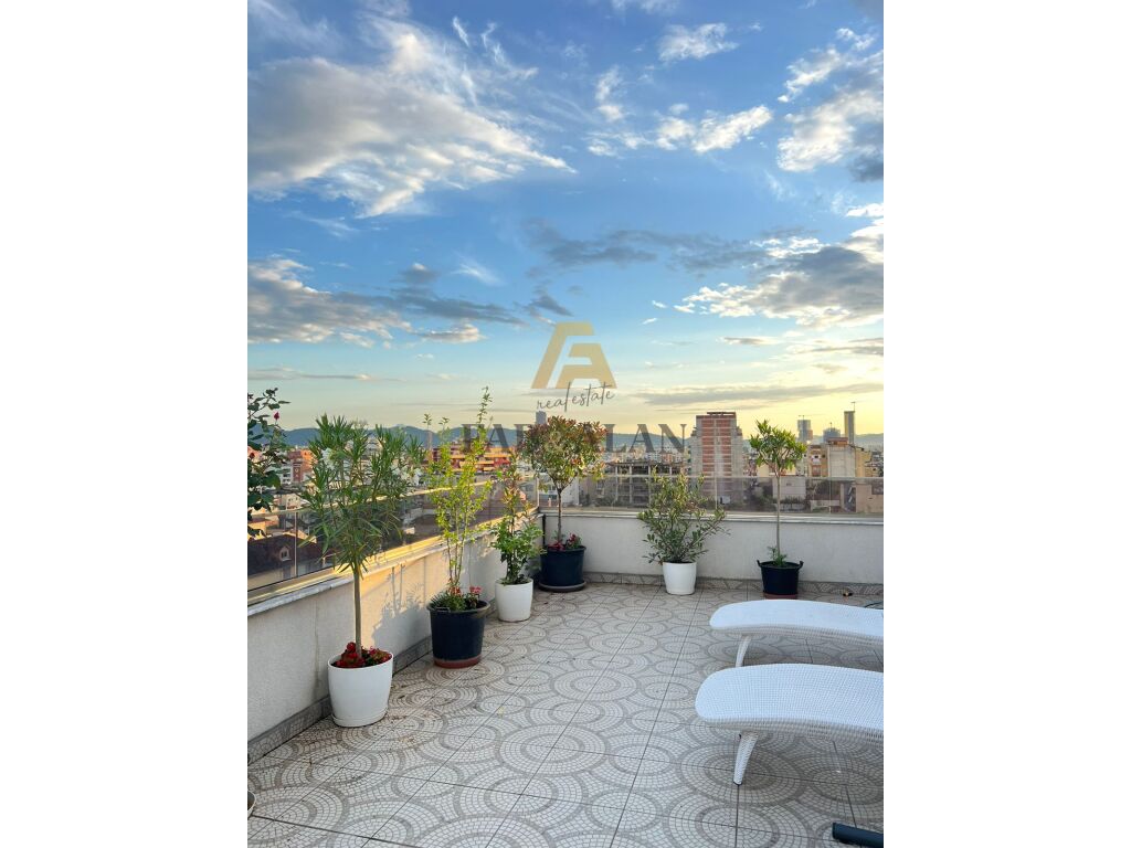 Appartement tek profarma 2+1+2+veranda à vendre!