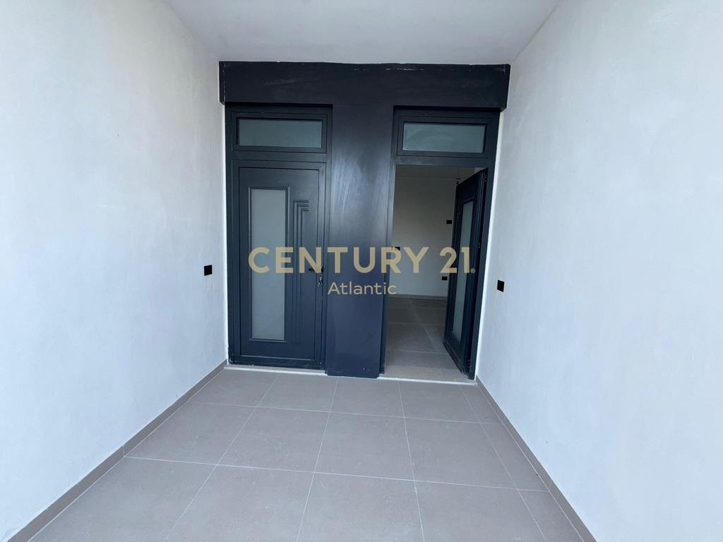Okazionn shitet apartament 2+1 ne golem!