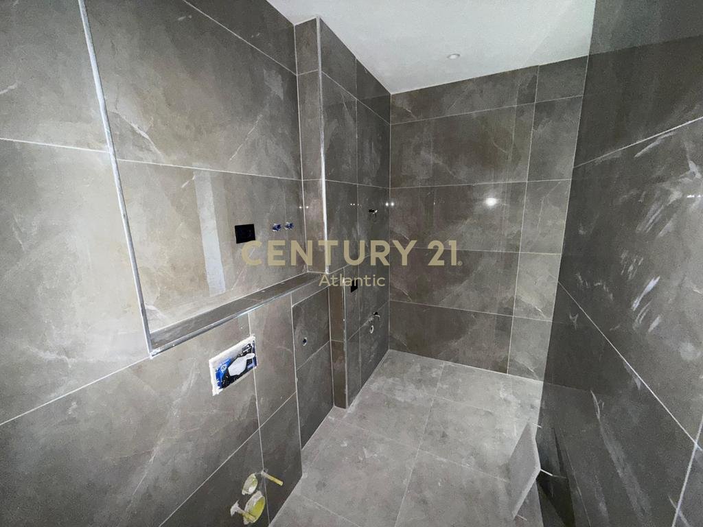 Okazionn shitet apartament 2+1 ne golem!