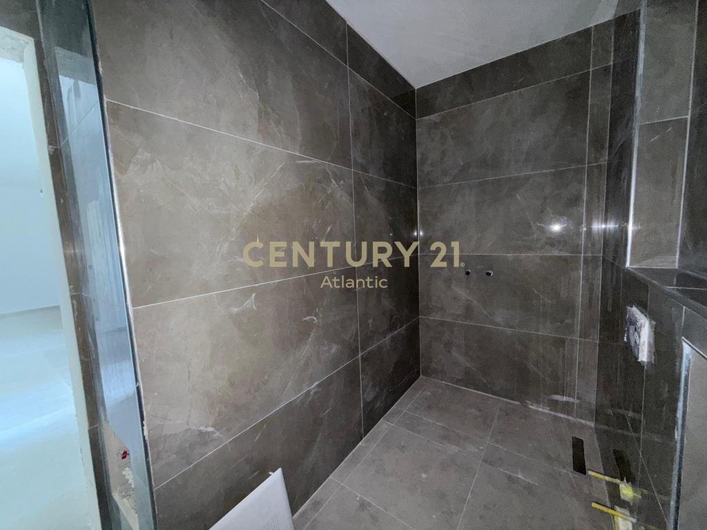 Okazionn shitet apartament 2+1 ne golem!