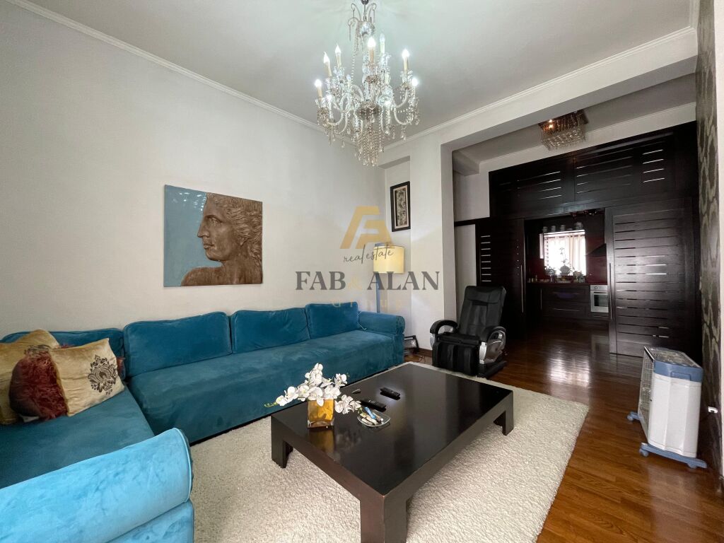 Super apartament 2+1+2 per shitje ne qender te tiranes!