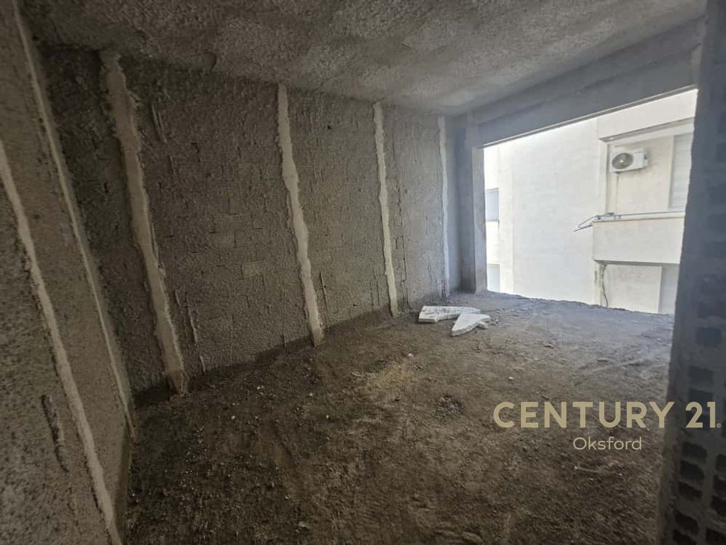 Apartment 1+1 for sale in Sarandë