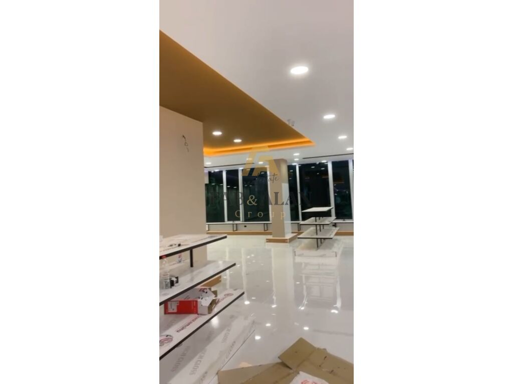 Espaço aberto com ambiente super à venda em kamez!