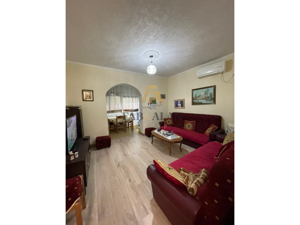 Apartament 2+1 për shitje te gjykata në Durrës!