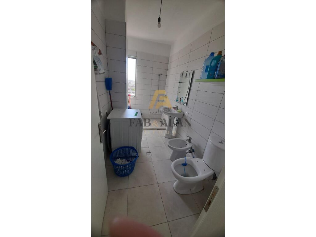 Apartament 2+1 per qera ne kamez tek ulliri!