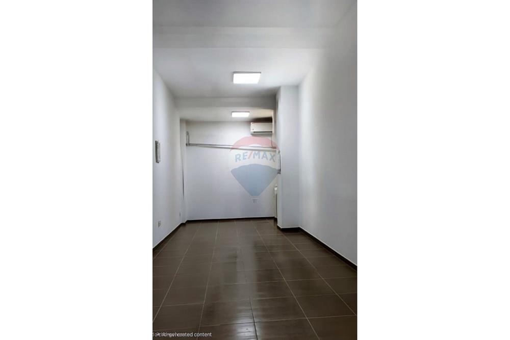 Unidad comercial en venta en la calle muhamet deliu (a 100 m después del restaurante fresku)! (2)