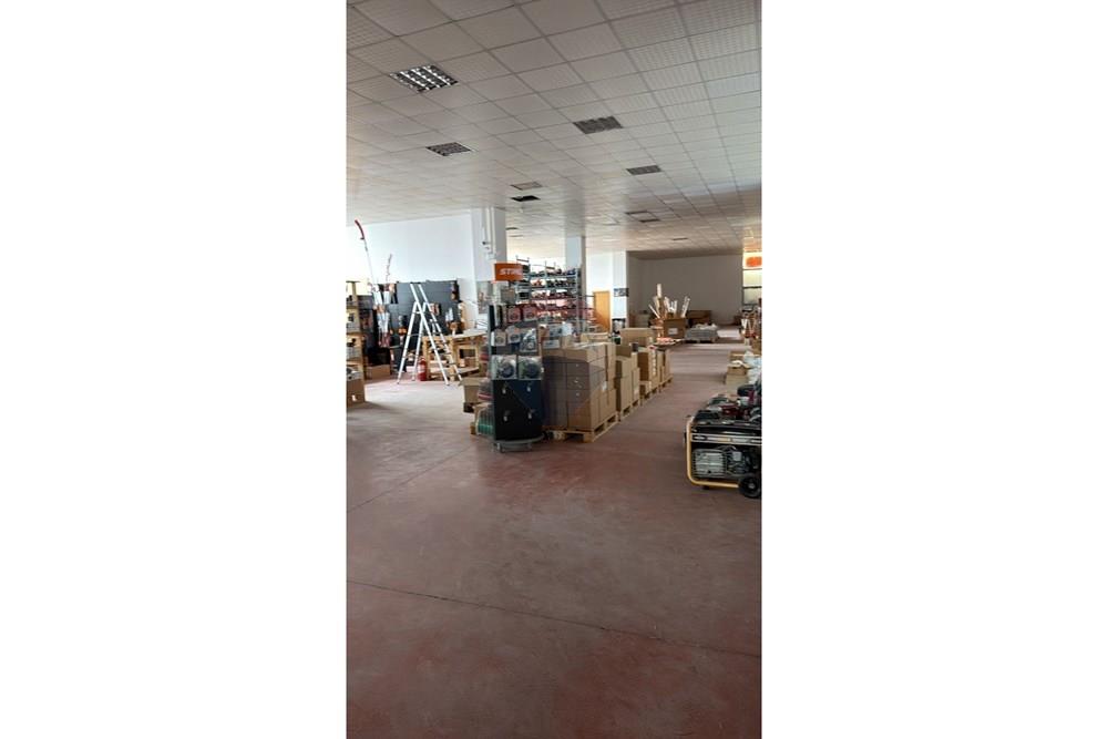 Para alugar armazém / loja