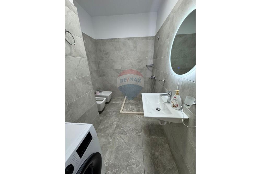 En el super complejo grand galery en Yzberisht, ofrecemos en alquiler un apartamento 1+1. (4)