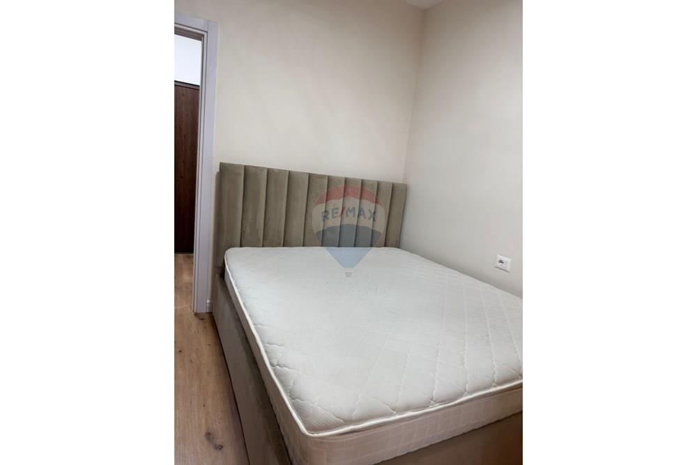 En el super complejo grand galery en Yzberisht, ofrecemos en alquiler un apartamento 1+1. (6)