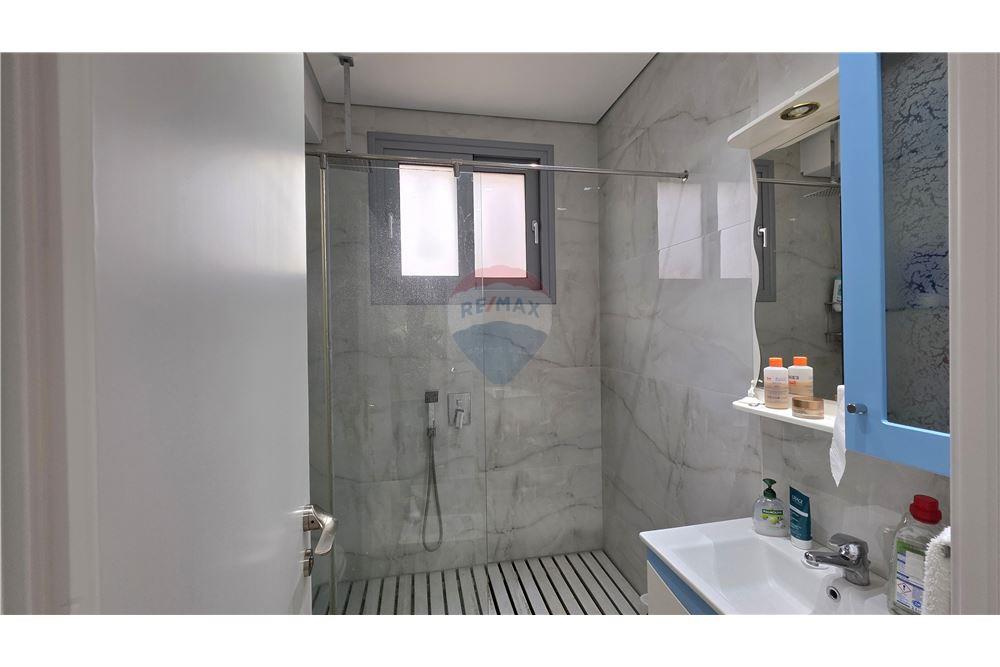 Appartamento fantastico in vendita a radhimë, vlore