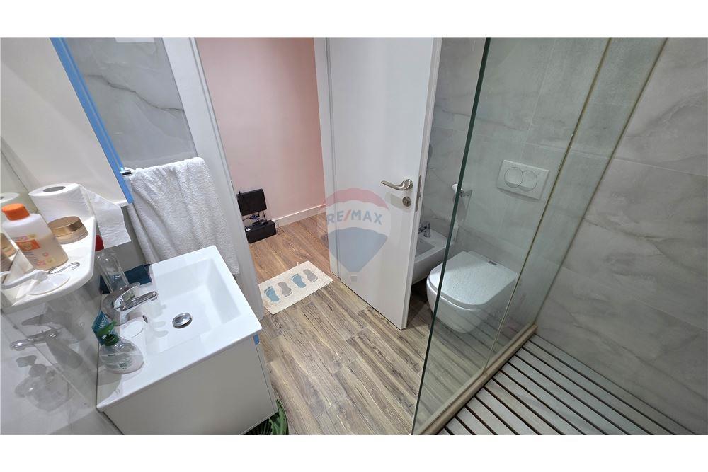Appartamento fantastico in vendita a radhimë, vlore