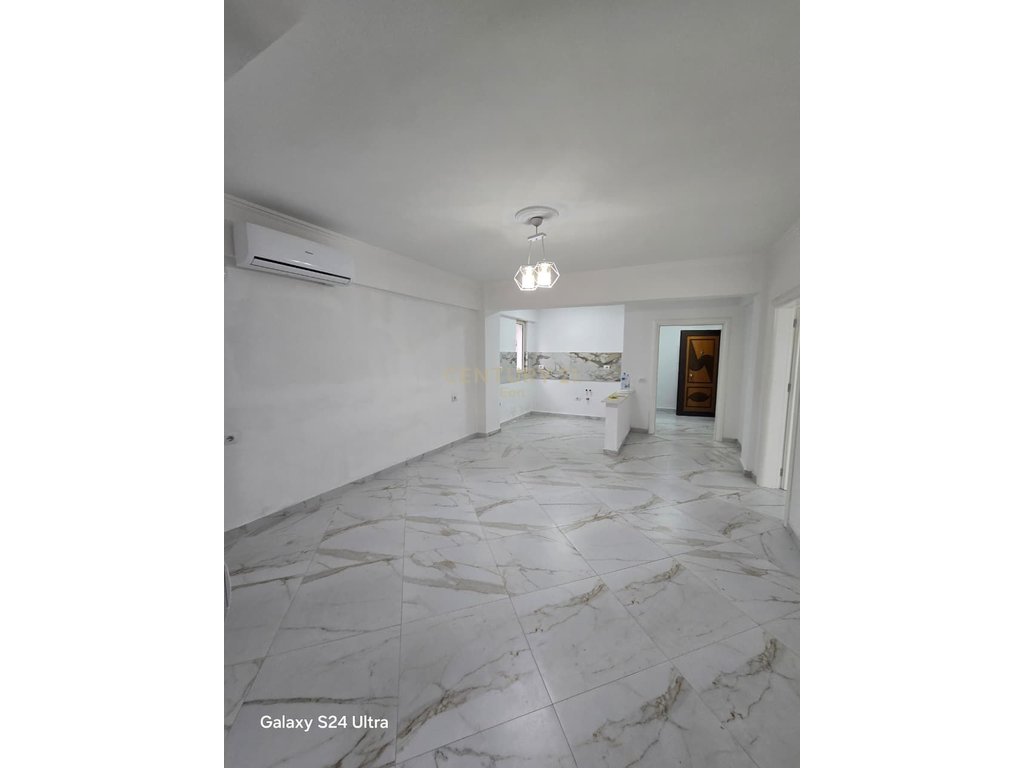 1+1 apartment for rent in downtown Durrës!