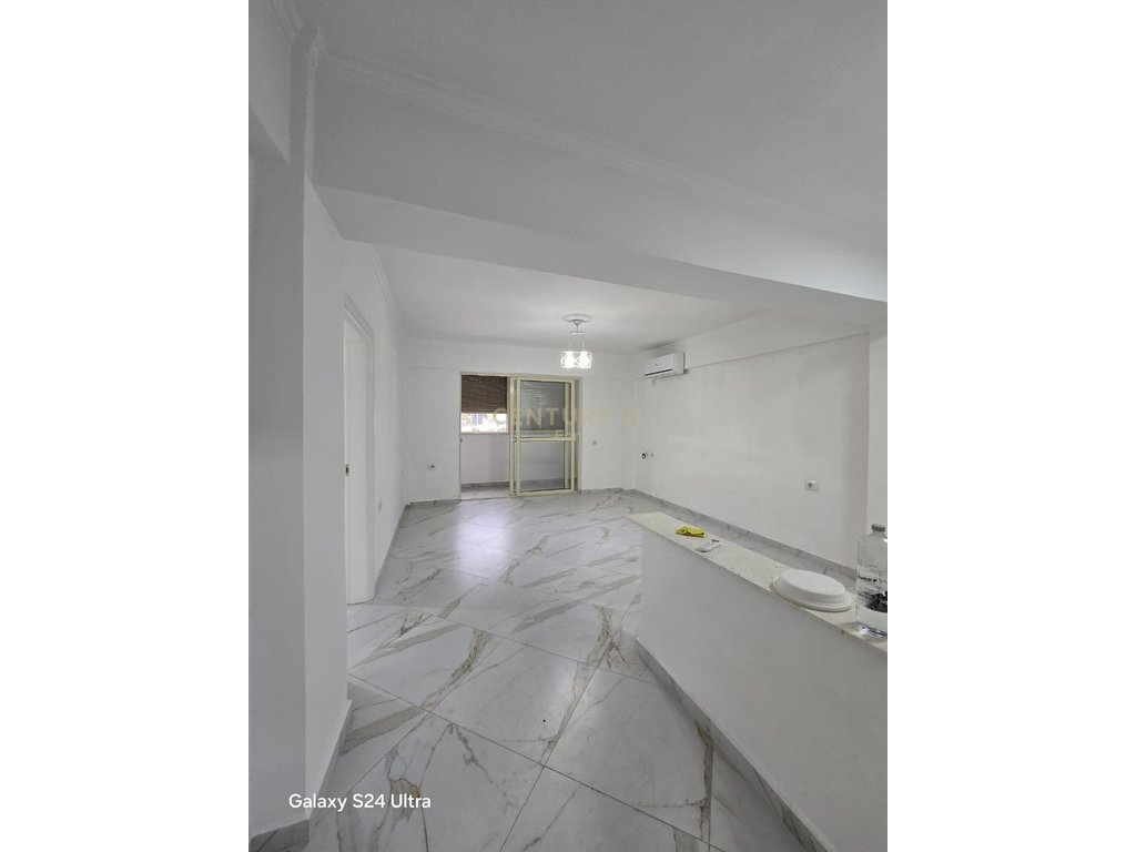 1+1 apartment for rent in downtown Durrës! (2)
