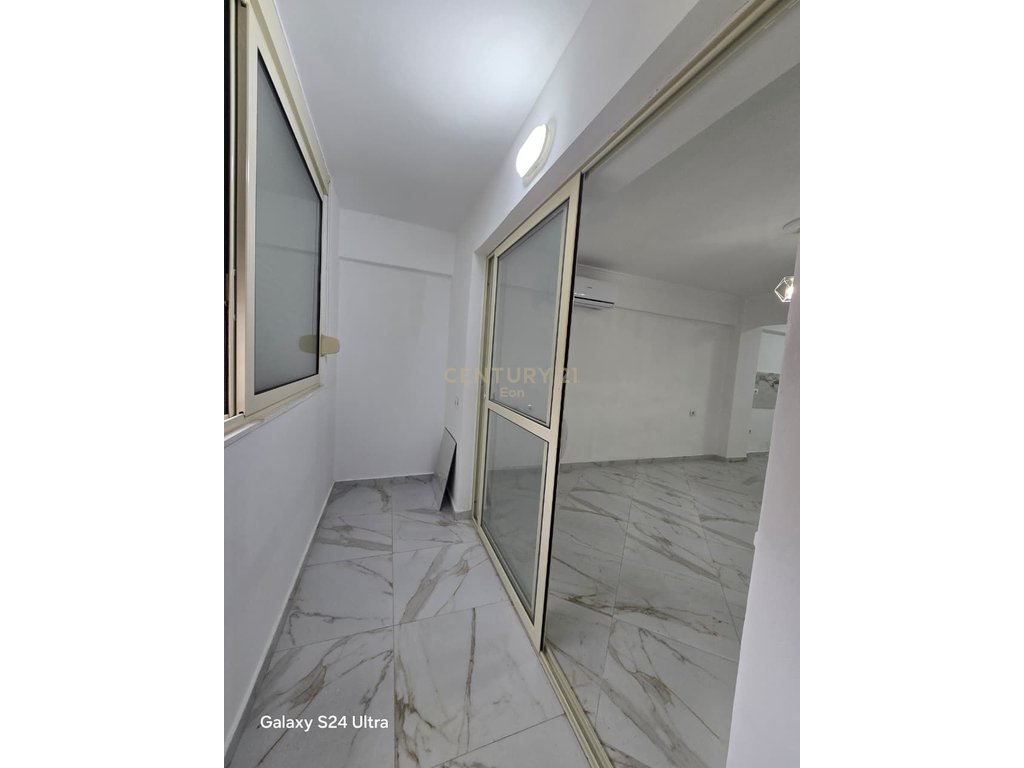 1+1 apartment for rent in downtown Durrës! (6)