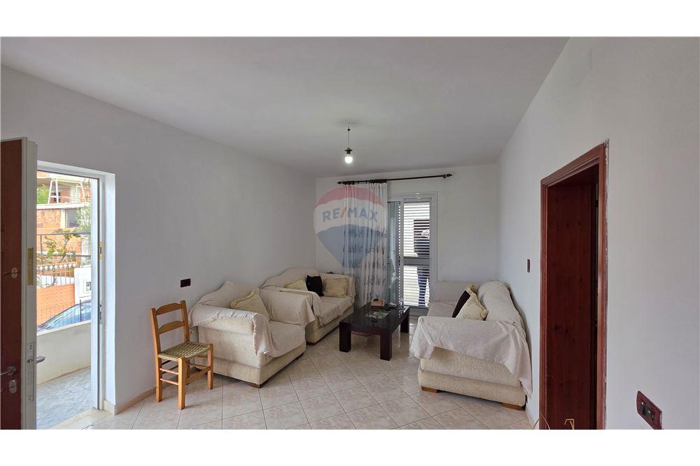 Privates haus zum verkauf in der nähe der ehemaligen ziegelfabrik, Vlorë