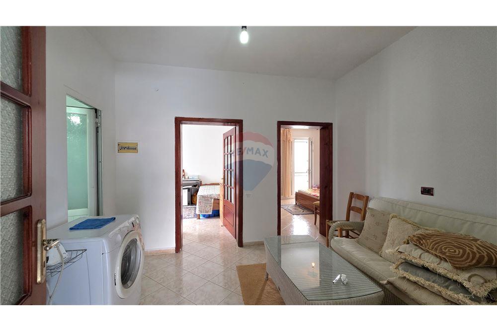 Privates haus zum verkauf in der nähe der ehemaligen ziegelfabrik, Vlorë