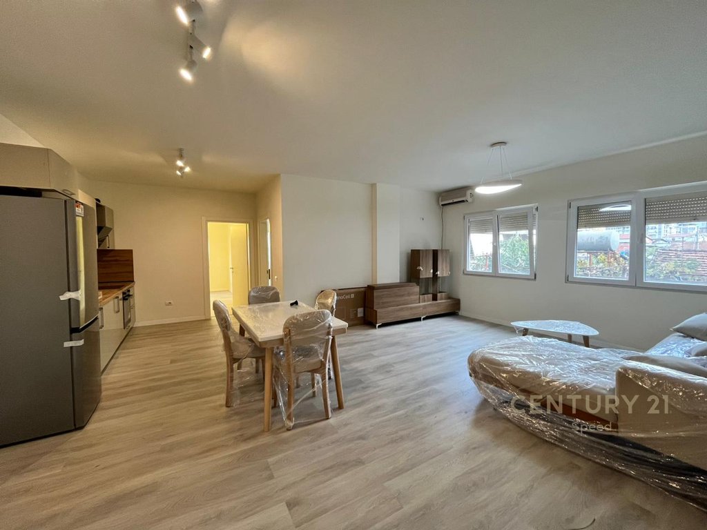 Appartement 2+1 à louer près de zogu i zi !!