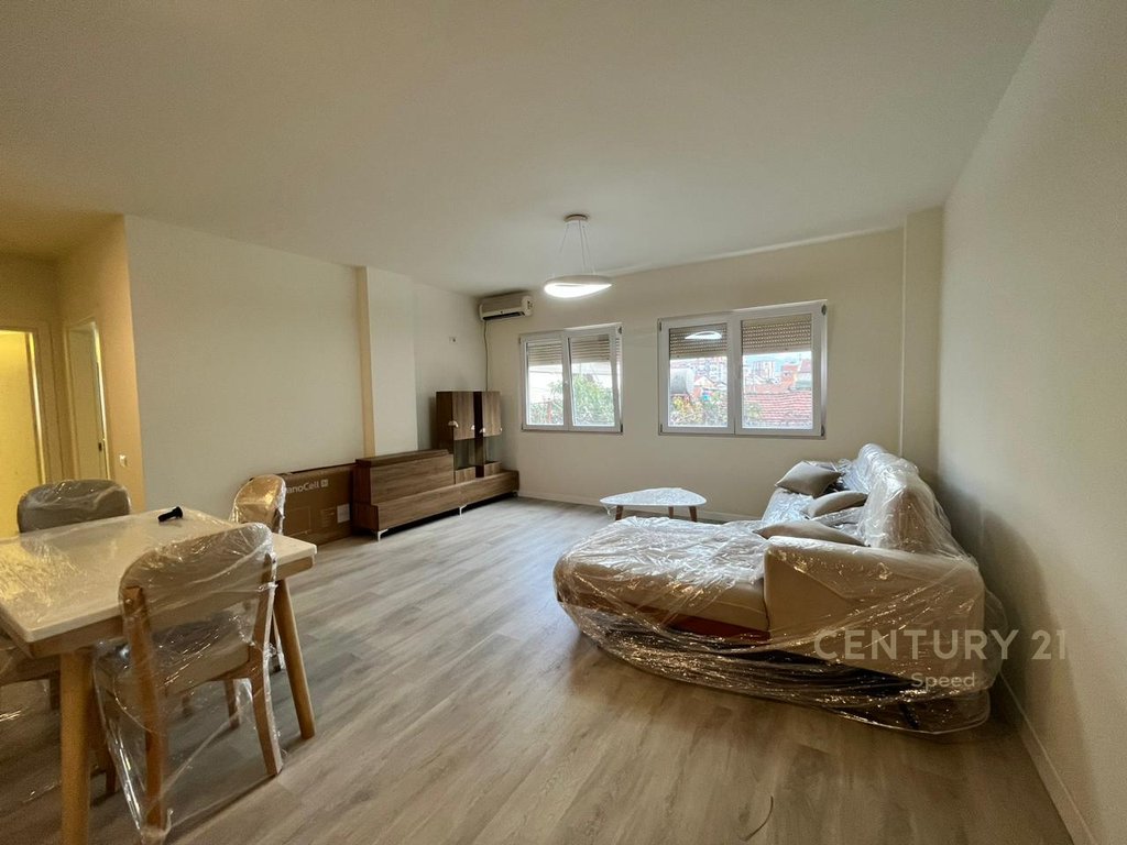 Appartement 2+1 à louer près de zogu i zi !!