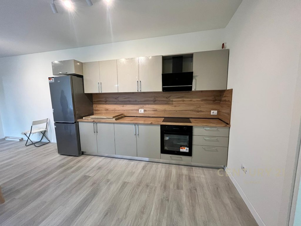 Appartement 2+1 à louer près de zogu i zi !!