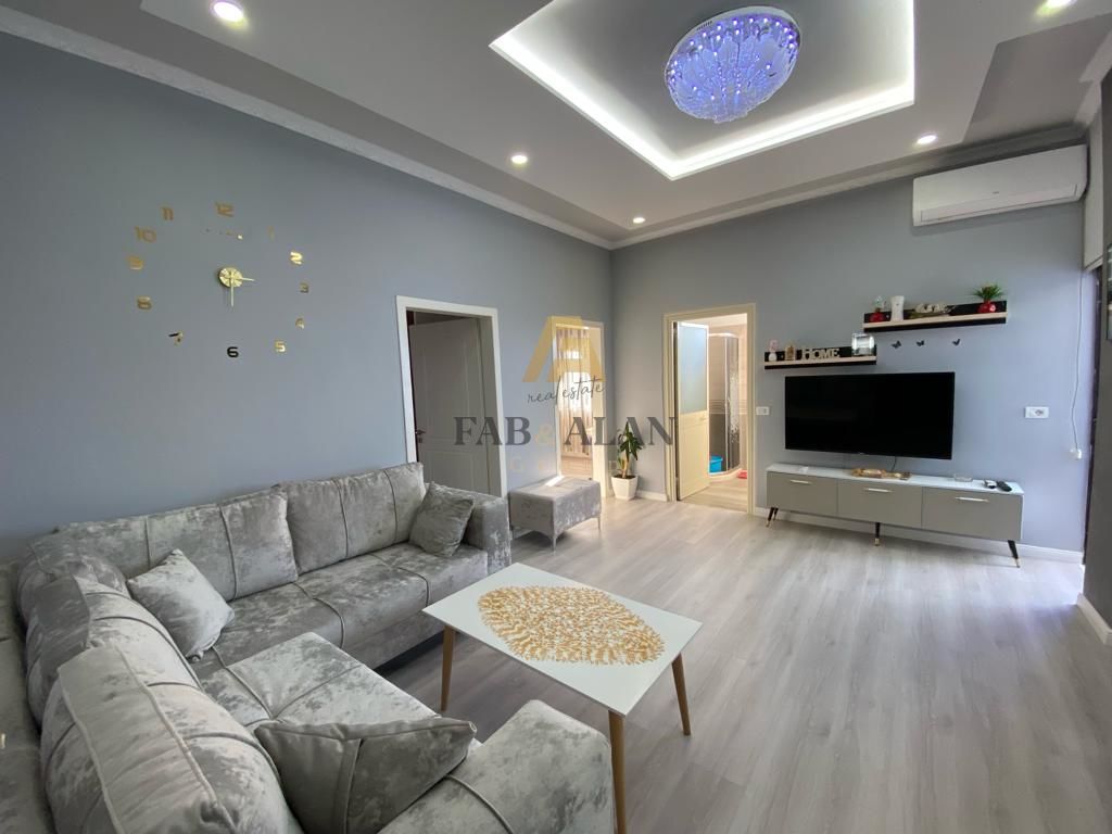 Appartamento 2+1 in vendita vicino a urgjenca a Durrës!