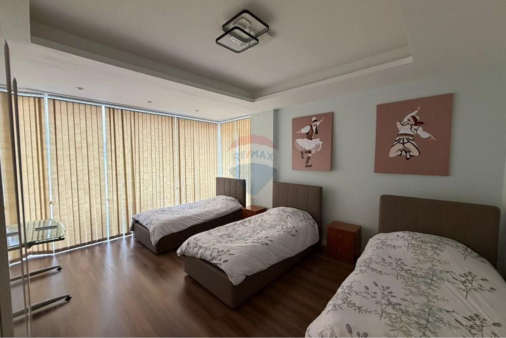 Vila gold, Tirana (5)