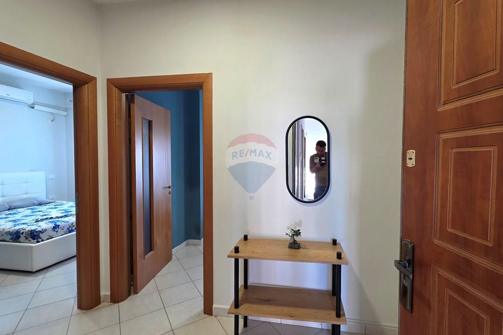 Okazion i rrallë në lungomare apartament me pamje nga deti! (3)