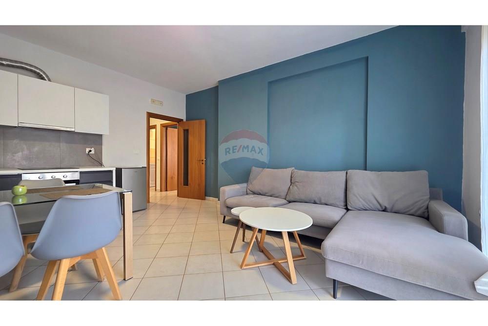 Okazion i rrallë në lungomare apartament me pamje nga deti! (5)