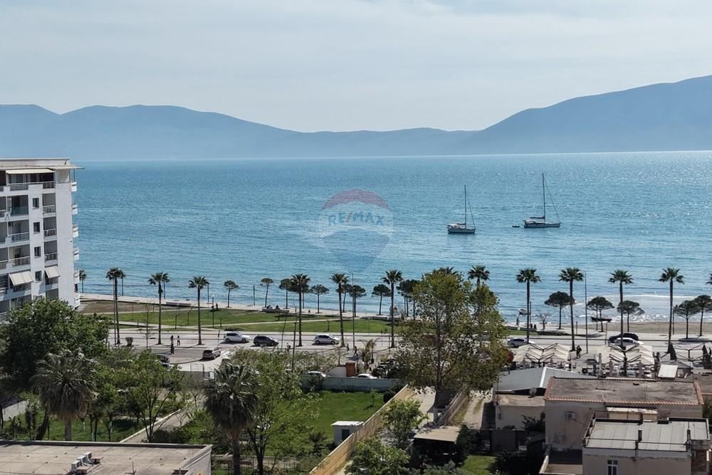 Okazion i rrallë në lungomare apartament me pamje nga deti! (8)