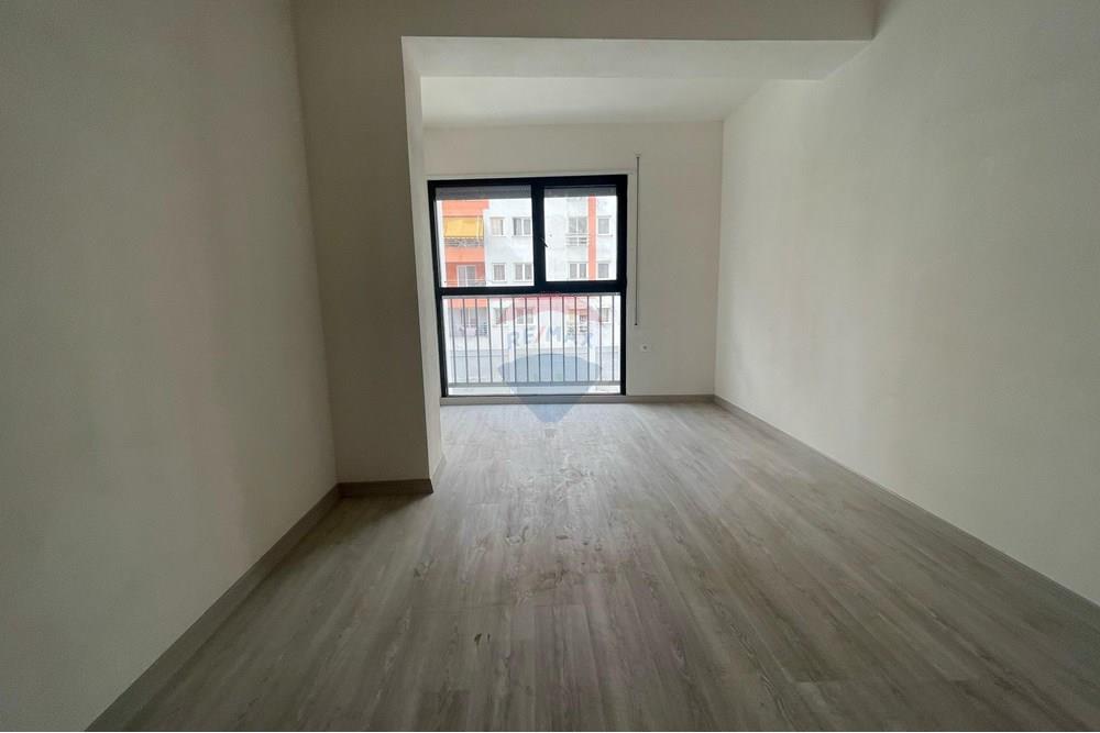 Apartamento en venta 3+1+2 en bulevardi i ri!!
