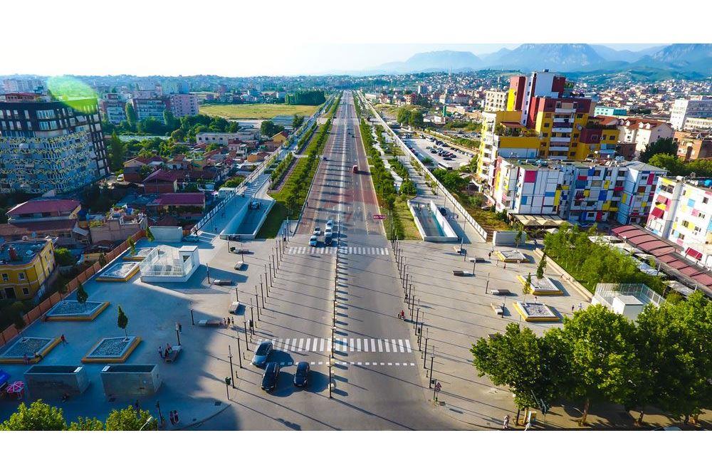 Apartamento en venta 3+1+2 en bulevardi i ri!!