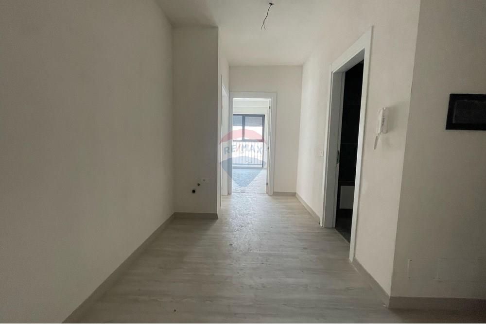 Apartamento en venta 3+1+2 en bulevardi i ri!!