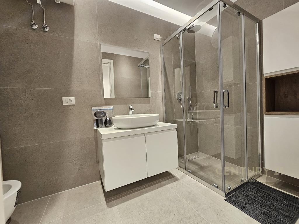 Apartamento moderno 1+1 para alugar perto do centro de Tirana! (8)