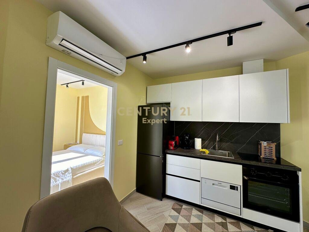 Apartamento 1+1 com estacionamento para alugar em lungomare