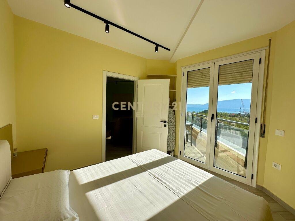 Apartamento 1+1 com estacionamento para alugar em lungomare