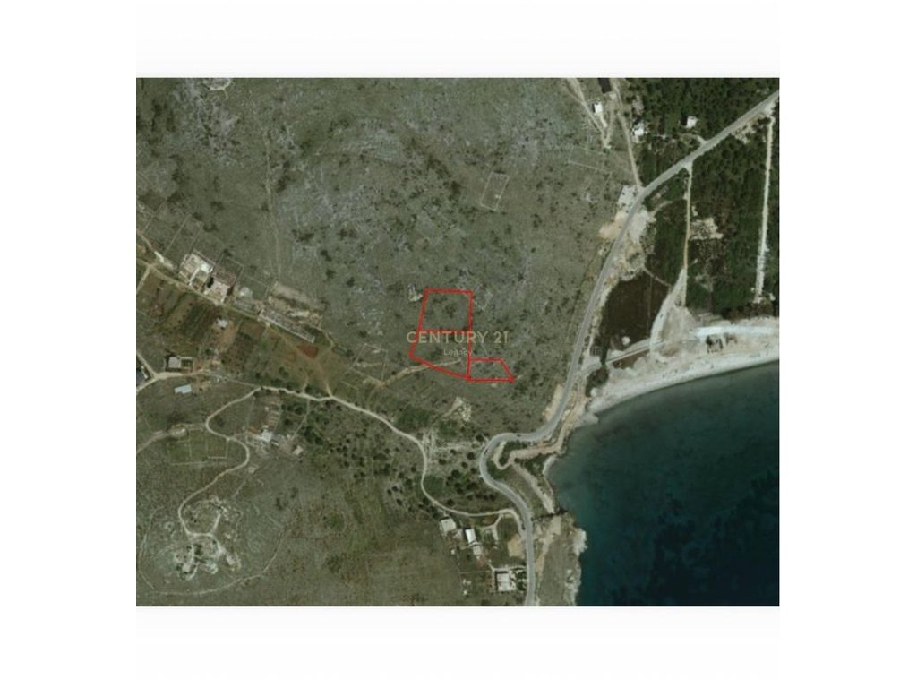 Terreno di 3710 m² a qeparo