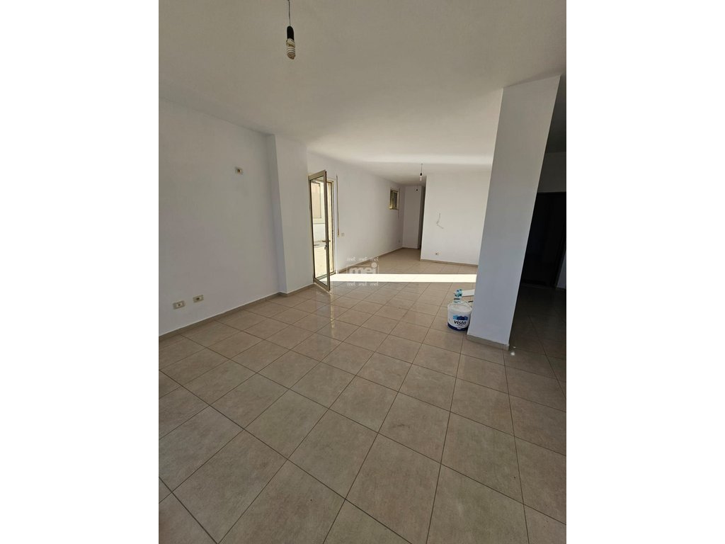 Appartement 2+1+2 à vendre à proximité de l'ancien urt!