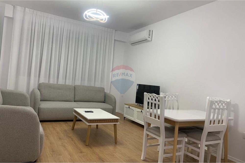 Urban gate residence, Tirana