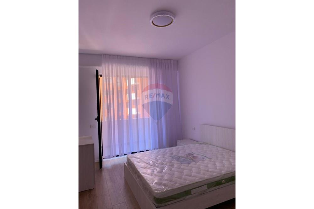 Urban gate residence, Tirana