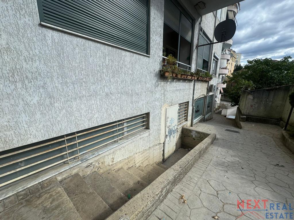 Tienda en alquiler en fresk, con una superficie de 70 metros cuadrados – 250 euro/mes
