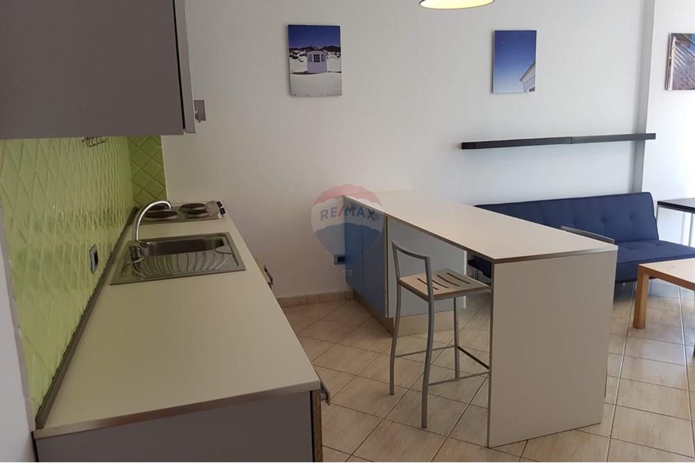 Shitet apartament 1+1+ garazhd ne vijen e pare prane pistes te iliria ne plazhin e durresit. (3)