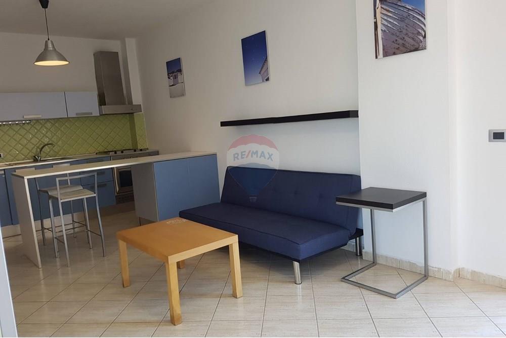 Shitet apartament 1+1+ garazhd ne vijen e pare prane pistes te iliria ne plazhin e durresit. (4)