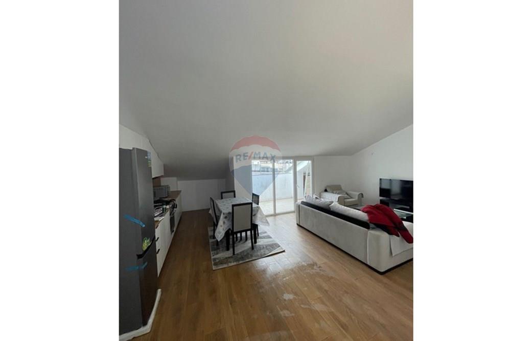 Apartment for sale 2+1 in the fresku area, in a quiet and well-organized environment, ideal for family living or investment.
