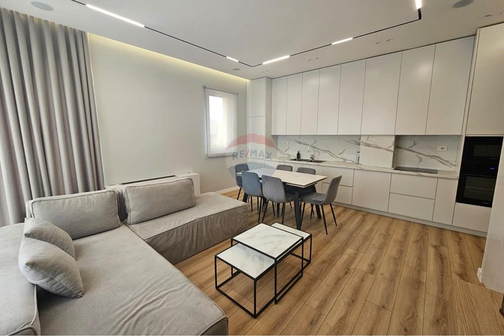 Appartamento 3+1 in affitto con posto auto in una residenza di élite vicino al lago thate!
