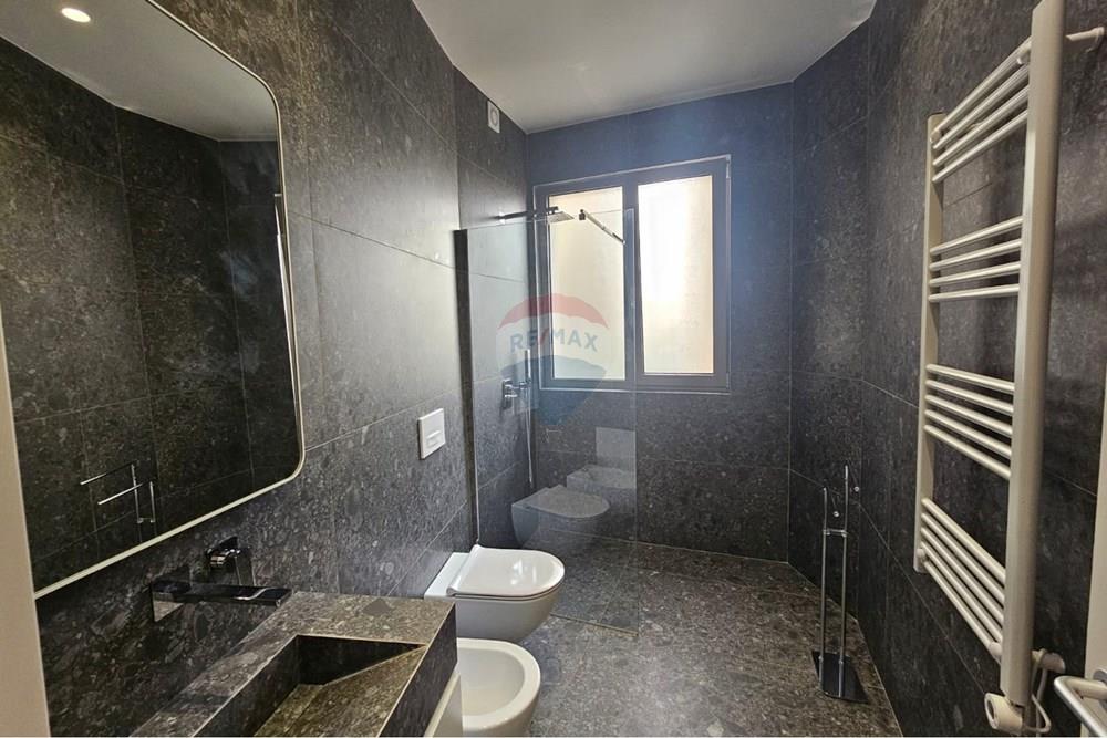 Appartamento 3+1 in affitto con posto auto in una residenza di élite vicino al lago thate!