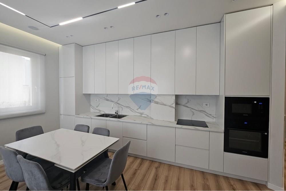 Appartamento 3+1 in affitto con posto auto in una residenza di élite vicino al lago thate!